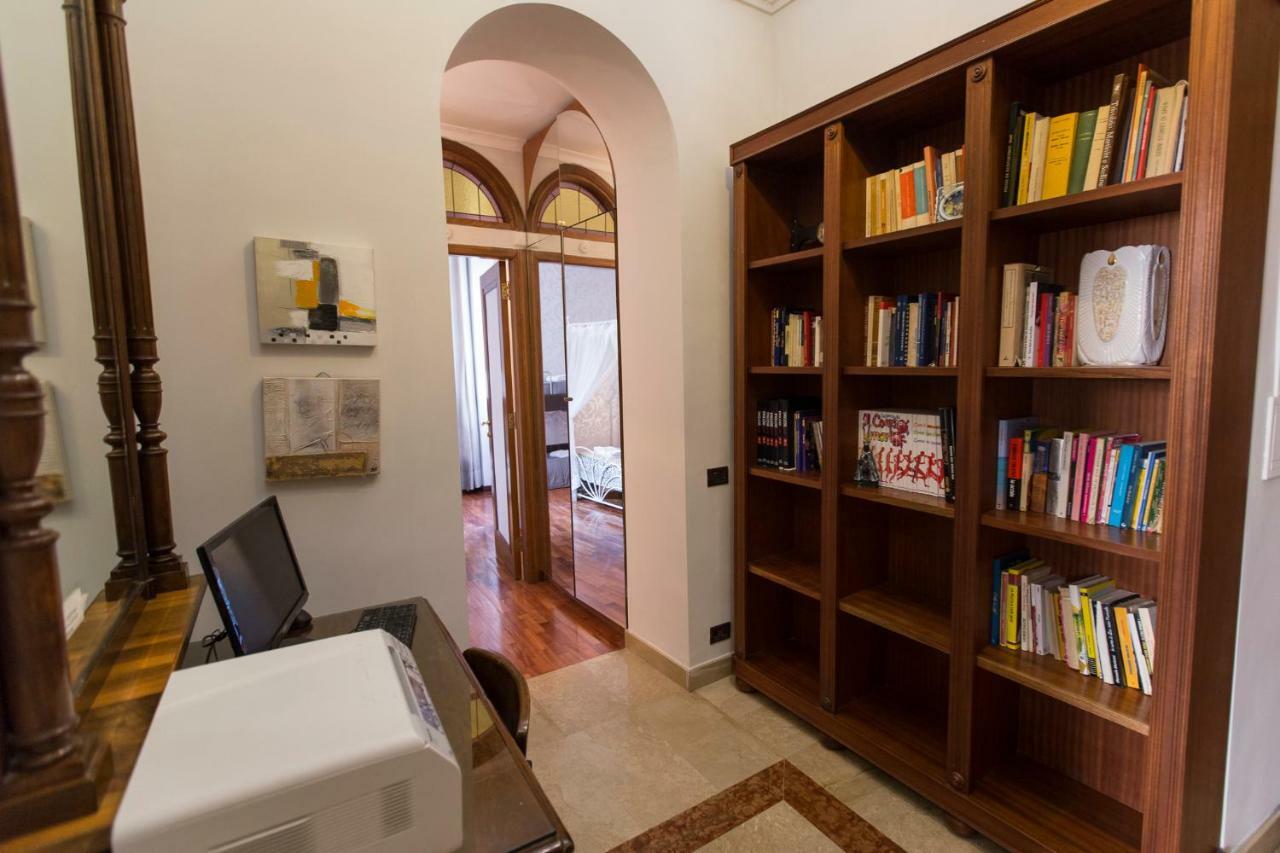 Monia Coliseum Apartment โรม ภายนอก รูปภาพ