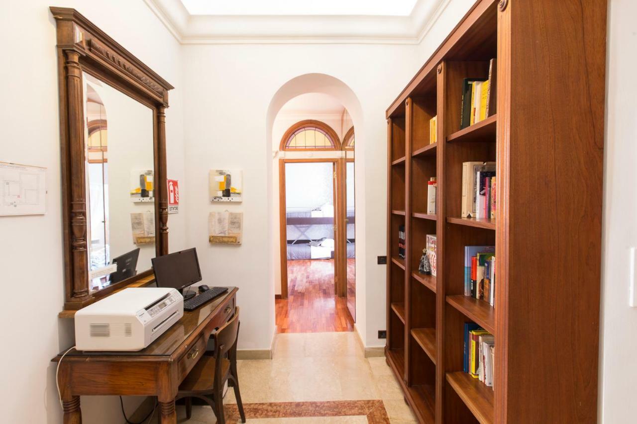 Monia Coliseum Apartment โรม ภายนอก รูปภาพ